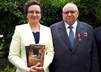 Sandomierz: Pisarz Andrzej Sarwa uhonorowany Medalem Zasłużony Kulturze – Gloria Artis.