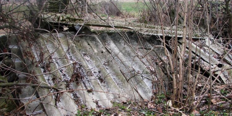Cmolas: Szansa na bezpłatny odbiór azbestu.