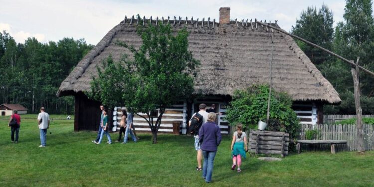 Kolbuszowa: Co niedzielę w zagrodzie