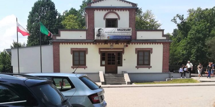 Huta Komorowska: Ośrodek dla ofiar przestępstw