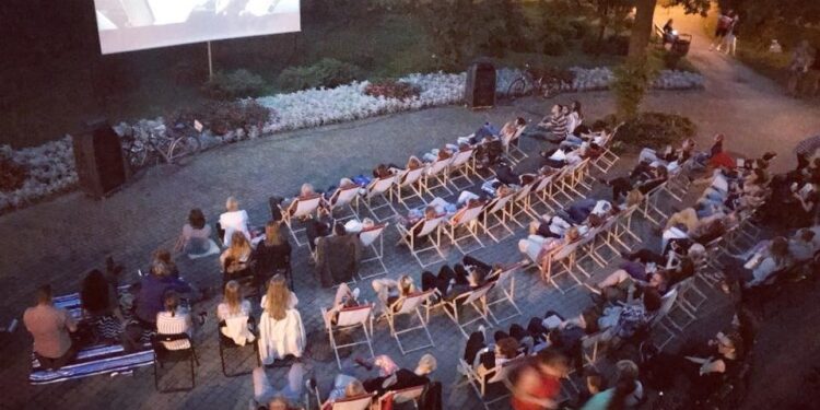 Mielec:  Kino Letnie zaprasza.