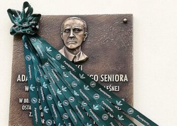 Huta Komorowska: Upamiętnili ojca kardynała.