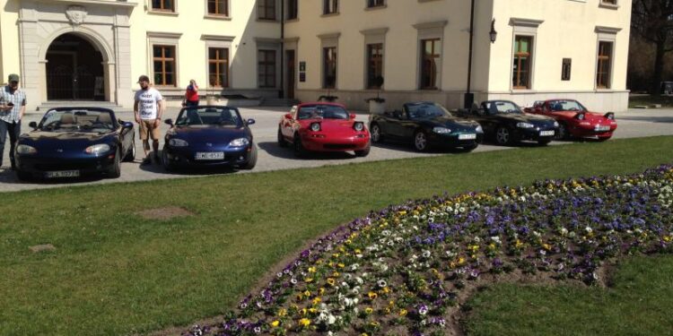 Tarnobrzeg: Zlot miłośników Mazdy mx5