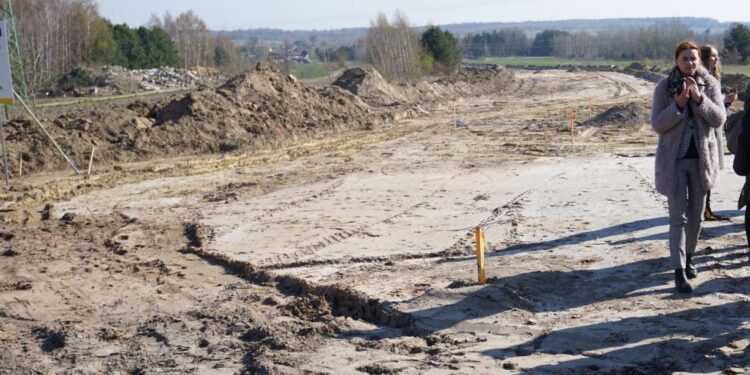 Kolbuszowa Górna: Zniszczyli drogę.