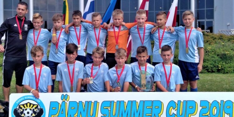 Mielec: Wielkie brawa dla młodych piłkarzy.