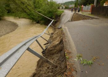 Dębica: Czekają na rozwiązanie problemu.