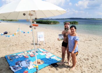 Tarnobrzeg. Książkokrążenie nad jeziorem.