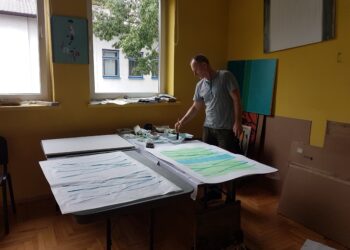 Tarnobrzeg. Artyści malarze na plenerze.