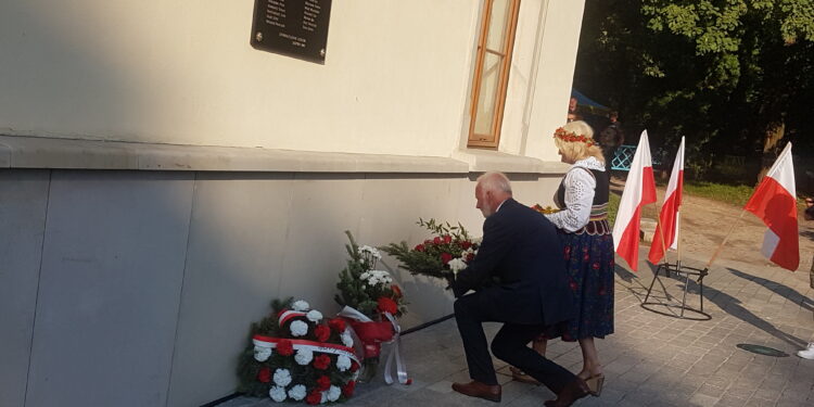 Tarnobrzeg. Mieszkańcy uczcili 99. rocznicę wymarszu ochotników z Dzikowa na Bitwę Warszawską.