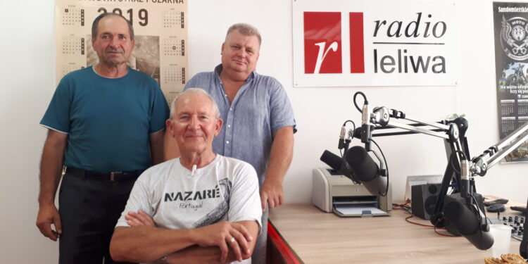 Rozmowa z członkami grupy inicjatywnej budowy pomnika sandomierzanina-westerplatczyka plutonowego Władysława Barana.