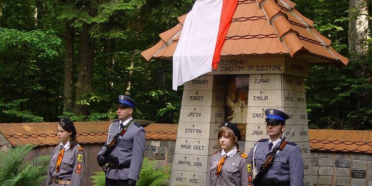 Świętokrzyskie: Wykus miejscem wakacyjnych wypraw.