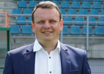 Tarnobrzeg: Siarka liderem trzeciej ligi. Smutek w Sandomierzu.