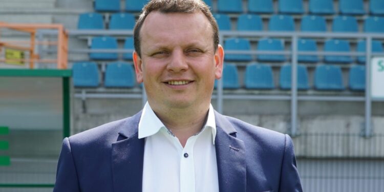 Tarnobrzeg: Siarka liderem trzeciej ligi. Smutek w Sandomierzu.