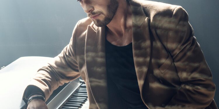 Sandomierz: Dzis koncert Sławomira Uniatowskiego, który zainauguruje XXIX Festiwal 'Muzyka w Sandomierzu’.