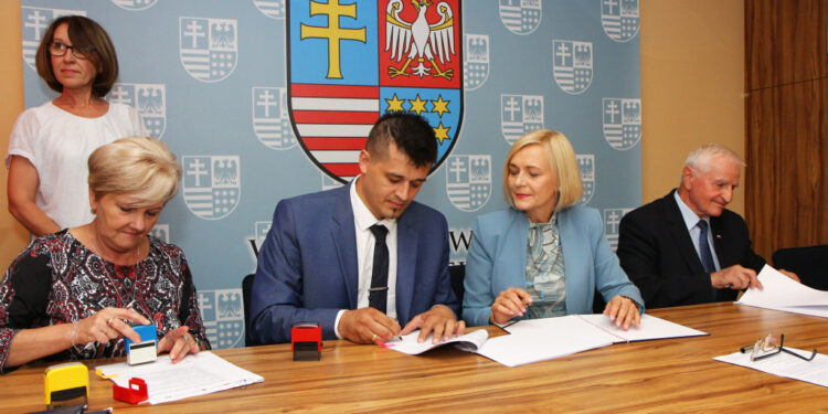 Koprzywnica, Bogoria: Duże środki na aktywizację