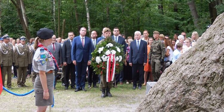 Dębica: Pamiętali o bohaterach….