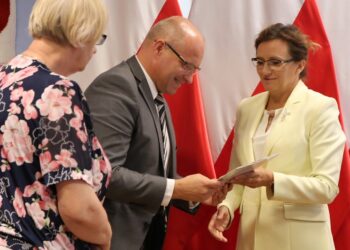 Świętokrzyskie: Powstaną linie komunikacyjne.