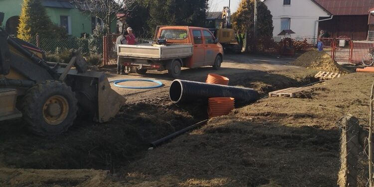 Baranów Sandomierski: Prace przy kanalizacji sanitarnej