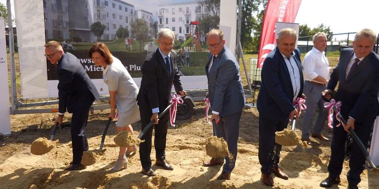 Dębica: Ruszyła budowa Mieszkanie PLUS