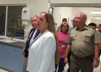 Powiat tarnobrzeski, Nowa Dęba.  Przedstawiciele Ministerstwa Obrony Narodowej z wizytą w szpitalu.