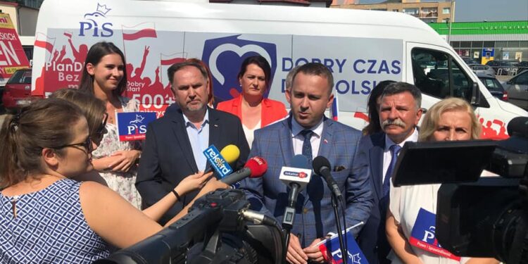 Sandomierz: 'Tornister pełen uśmiechów’.