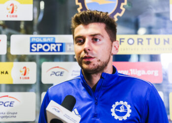 Mielec:  Pierwszy wyjazdowy mecz.