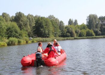 Świętokrzyskie: Ratownicy wodni doposażeni.
