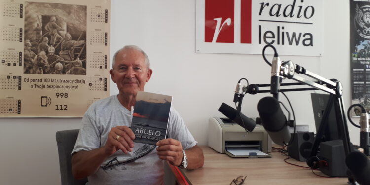 Rozmowa z pochodzącym z Sandomierza podróżnikiem Józefem Kołodziejem.