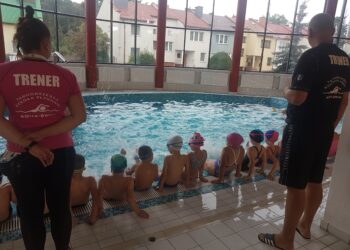 Tarnobrzeg. Bezpłatna nauka pływania dla pierwszaków.
