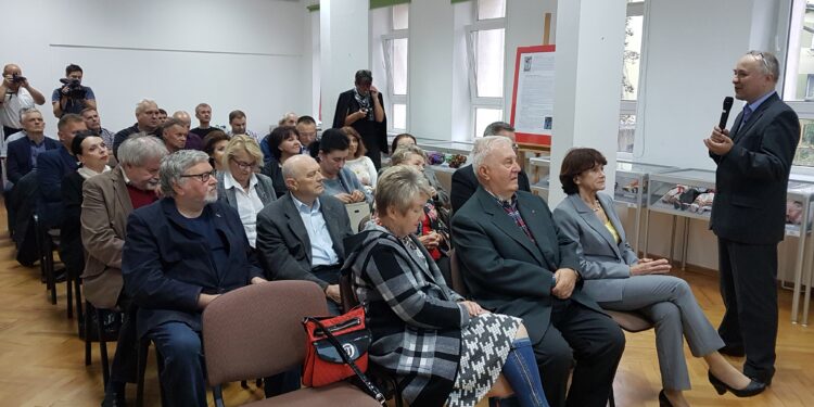 Tarnobrzeg. Promocja V tomu Tarnobrzeskiego Słownika Biograficznego.