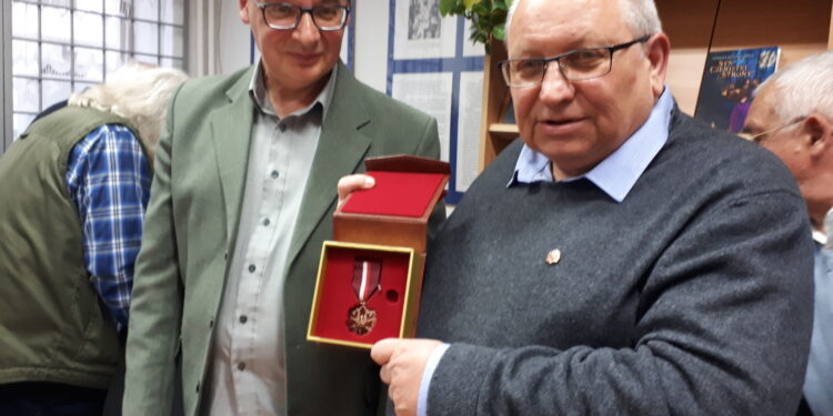 Sandomierz: Francja i Sandomierz na kartach powieści Andrzeja Sarwy.