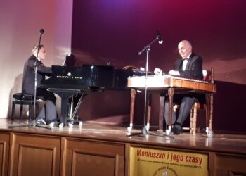 Sandomierz: Muzyka z czasów Stanisława Moniuszki rozbrzmiewała w Zamku Królewskim.