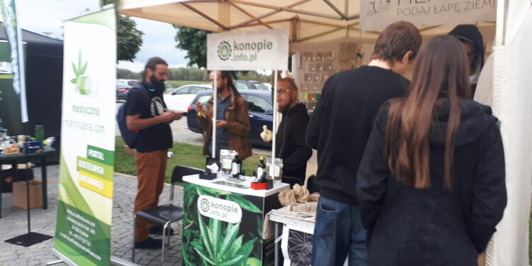 Sandomierz: Drugi dzień „Dożynek konopnych”.