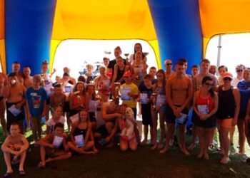 Tarnobrzeg: Rekordowe pływanie po Jeziorze Tarnobrzeskim