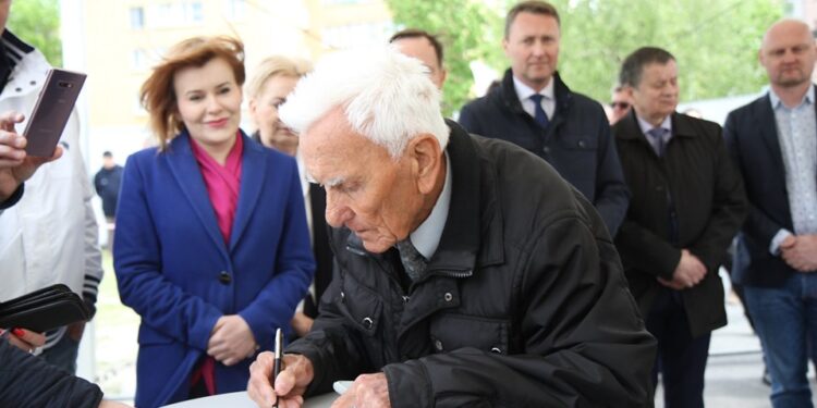 Mielec: Zasłużony dla Województwa Podkarpackiego