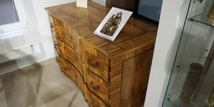 Kolbuszowa: Mają replikę słynnej komody