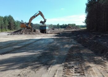 Łążek Ordynacki: Wbili łopatę w s19