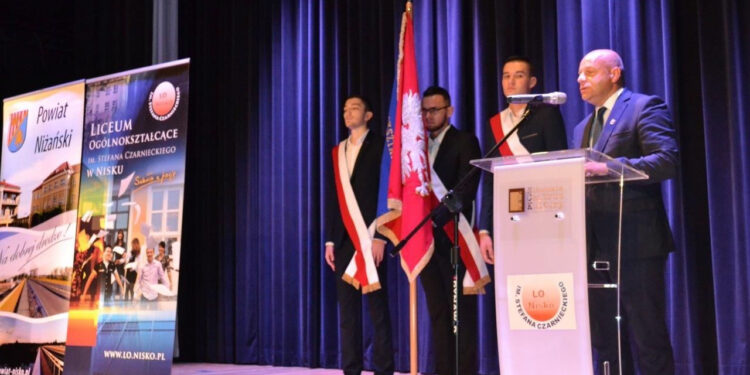 Nisko: Więcej uczniów i nauczycieli w szkołach ponadpodstawowych