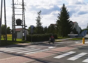 Kolbuszowa: Pijany zawiózł rodzinę do kościoła.