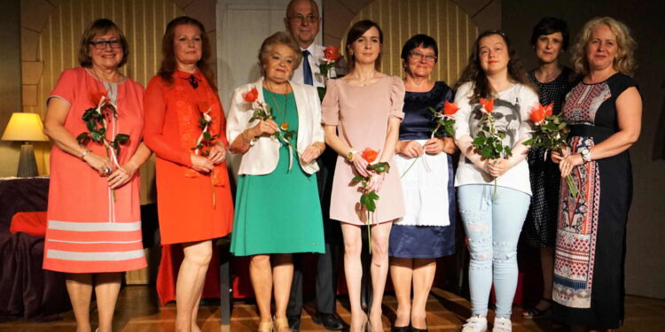 Cmolas: Teatr na scenie SOK-u