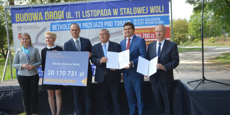 Stalowa Wola: Umowa na dofinansowanie łącznika z ulicą Przemysłową pod torami podpisana.