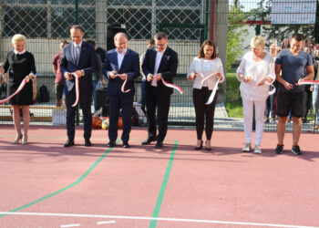 Stalowa Wola: Boisko wielofunkcyjne na Hutniczej