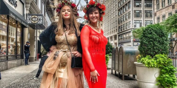 Tarnobrzeg, Nowy Jork, Sandomierz. Suknie Justyny Wesołowskiej na Manhattanie. Niebawem pokaz kolekcji w Zamku Królewskim.