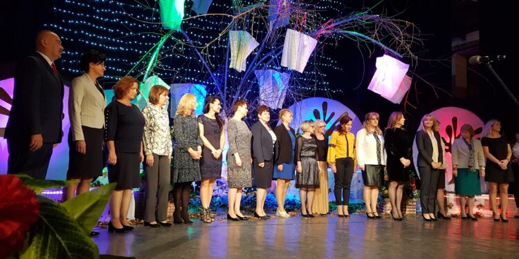 Tarnobrzeg. Dzień Edukacji Narodowej.