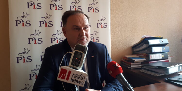 Gołębiów, Opatów, Sandomierz: Rolnicy nie otrzymali zapłaty za oddane do skupu owoce.