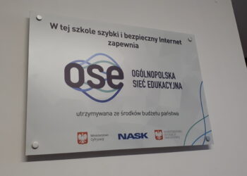 Sandomierz: Szesnaście nowych laptopów dla uczniów „Katolika”.