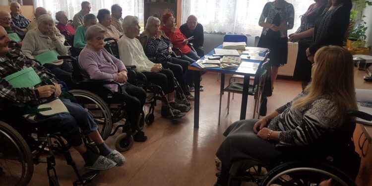 Tarnobrzeg. Wielu gości w zakładzie pielęgnacyjnym. Trwają dni otwarte.