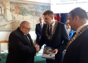 Sandomierz: Uhonorowani na sesji Rady Miasta.