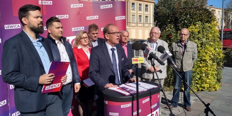 Mielec:  Lewica na placu AK.