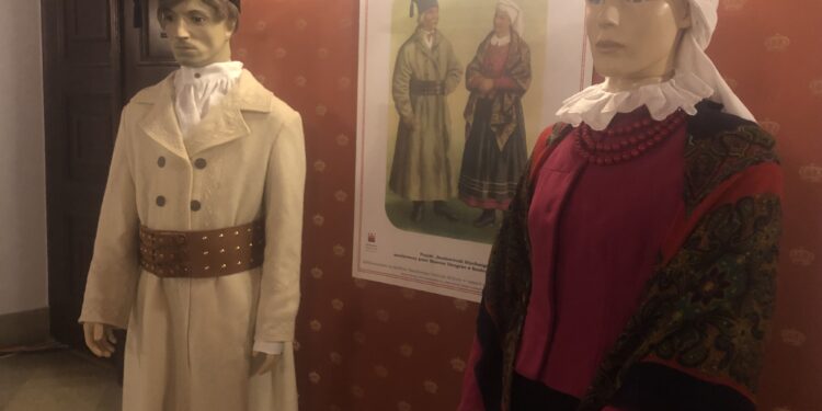 Sandomierz: Ludowo i modnie.